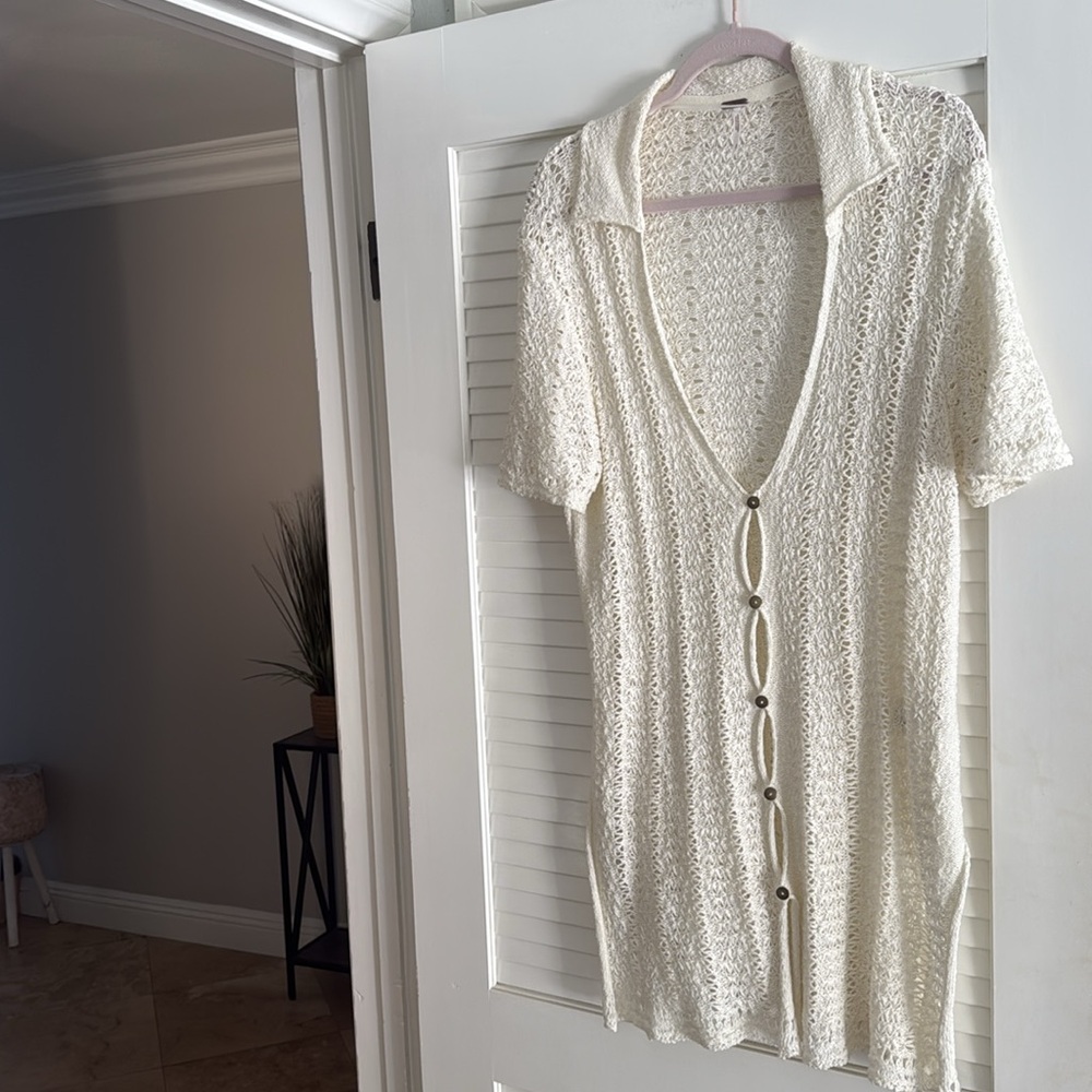 Free People- short sleeve Crochet Cardigan-size Medium